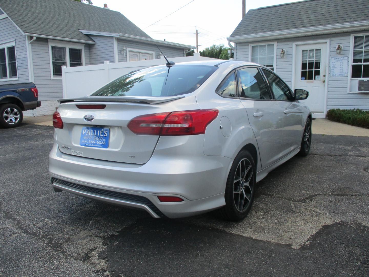 2016 SILVER Ford Focus (1FADP3F25GL) , AUTOMATIC transmission, located at 540a Delsea Drive, Sewell, NJ, 08080, (856) 589-6888, 39.752560, -75.111206 - Photo#8